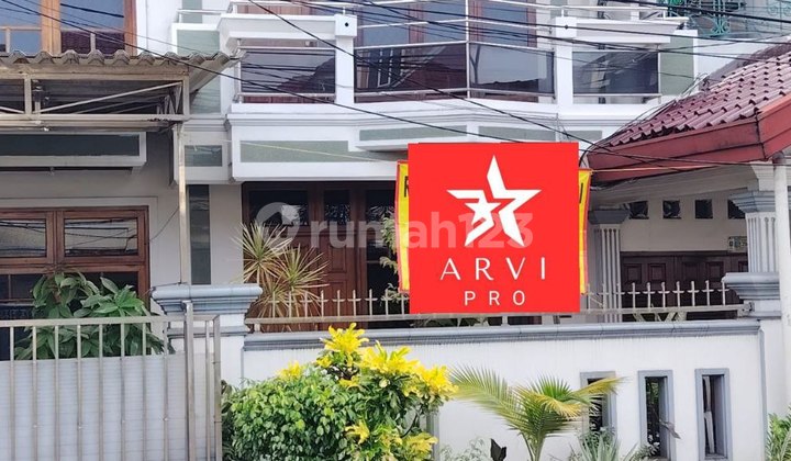 Rumah, 2 Lantai, SHM, Dekat Akses Tol dan LRT, di Galaxy 2