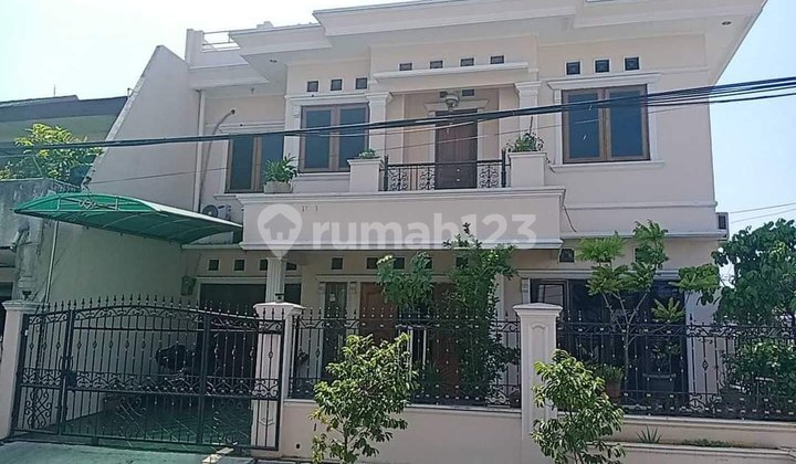 Rumah Bagus 2 Lantai SHM Pondok Gede, Bekasi