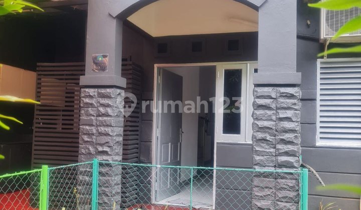 Bebas Banjir, Rumah Hook Bagus, 2 Lantai, di Cluster Mutiara Baru