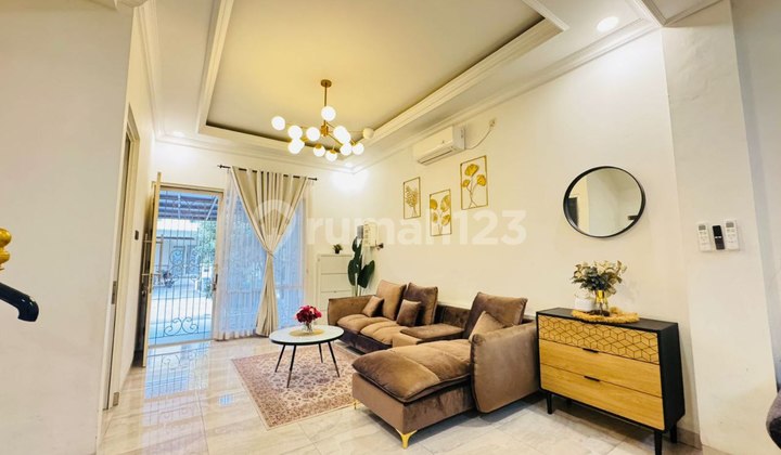 Rumah Bagus, Furnished, 2 Lantai, SHM, di Harapan Indah Rumah Bagus, Furnished, 2 Lantai, SHM, di Harapan Indah