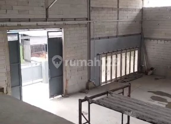 Ready to Occupy, Spacious Warehouse with Office, 1.5 Floors, Near Toll Access Ready to Occupy, Spacious Warehouse with Office, 1.5 Floors, Near Toll Access