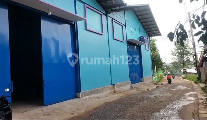 Ready to Occupy, Strategic Location, Good Warehouse in Mustikajaya