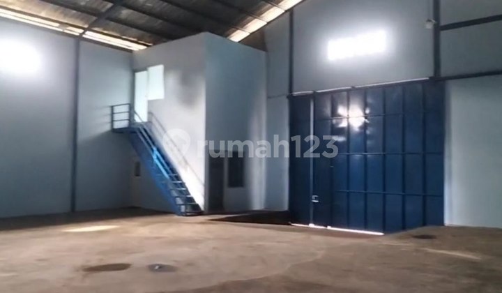 Ready to Occupied, Strategic Warehouse, 500M2 in Mustikajaya