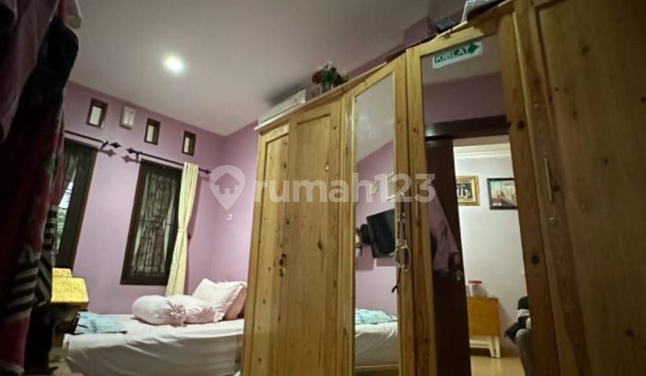 Dekat Tol dan LRT, Rumah, 2 Lantai, SHM, Bebas Banjir 2