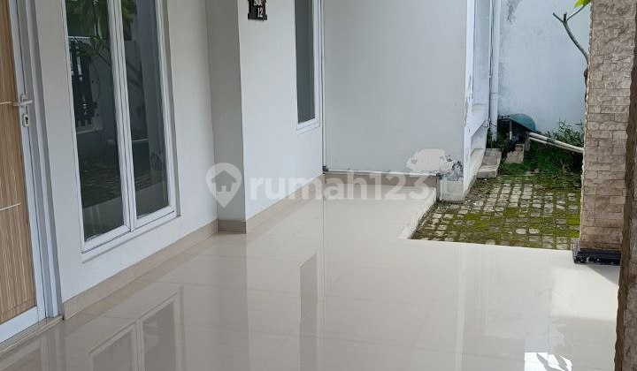 Nice Freehold Title House in Jatiwaringin, Pondok Gede Bekasi 1