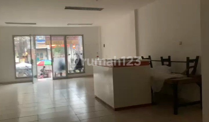 Flood-Free, Shop House, Strategic, Close to KRL and LRT Access 2