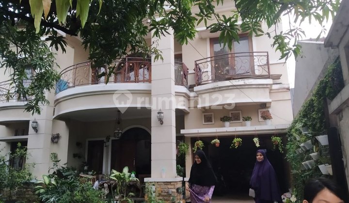 Near Jati Asih Toll Access, Nice and Spacious House, Can Be Financed with Mortgage.
