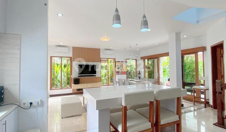 Villa Tropis fasilitas lengkap daerah Umalas Bali 2