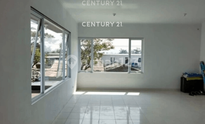 Ready-to-Use Shop House in a Strategic Location at Griya Katapang Indah, Bandung 2