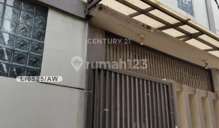 Rumah Kost 3 Lantai Strategis Dekat Kampus Unjani Kota Cimahi