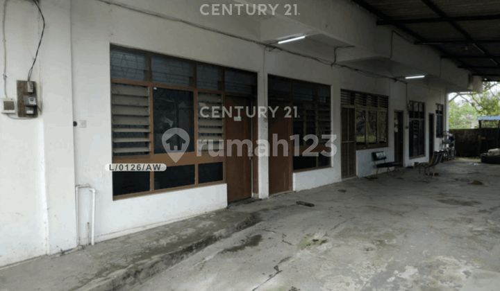 Lahan dan Bangunan X Garasi Bus Strategis di Awirarangan Kuningan