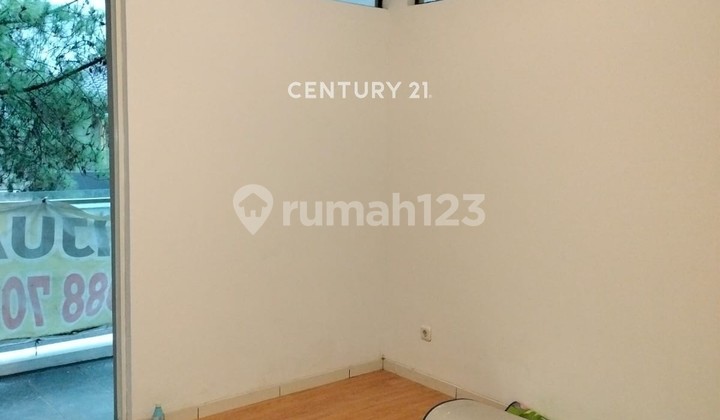 Comfortable Two-Story Ready-to-Live House in Kota Baru Parahyangan, Bandung 2