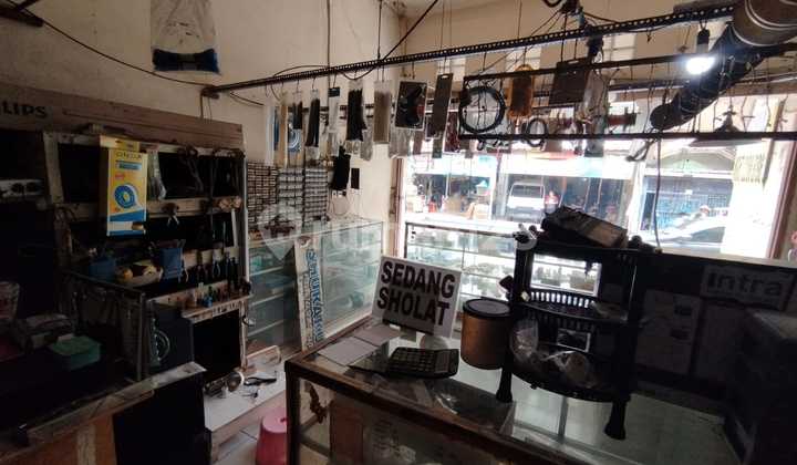 Affordable Shop House in a Busy Area Suitable for Various Businesses