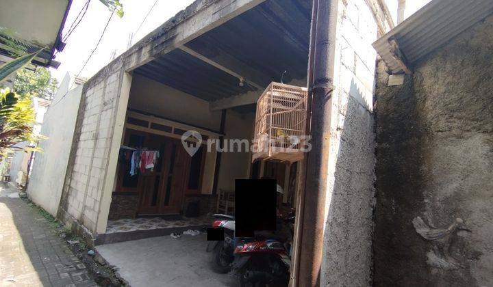 Rumah Kawasan Ramai Padat Penduduk di Cibaduyut 1