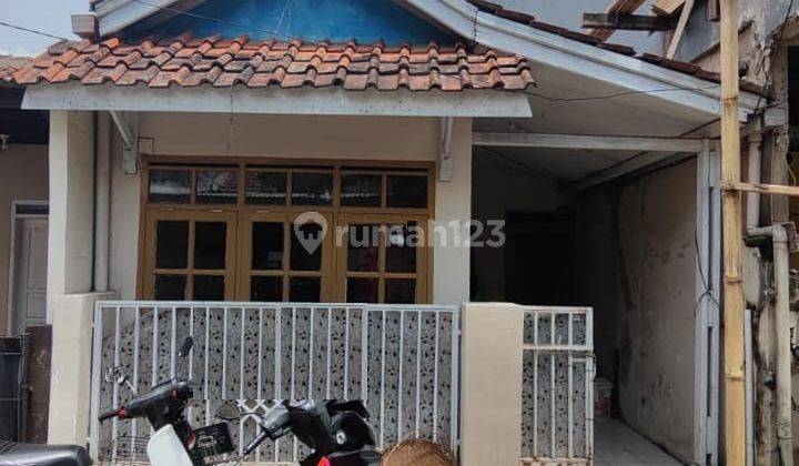 Rumah Strategis Dekat Tempat Keramaian di Bumi Asri Mekar Rahayu 1