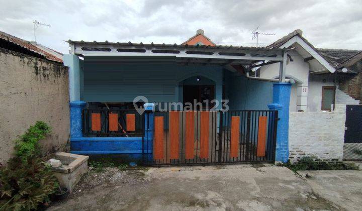 Rumah Baru Direnovasi Lokasi Bebas Banjir di Permata Kopo 1