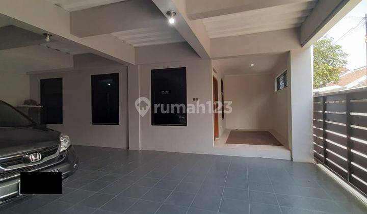 Rumah Bangunan Kokoh Kondisi Terawat di Taman Cibaduyut Indah 2