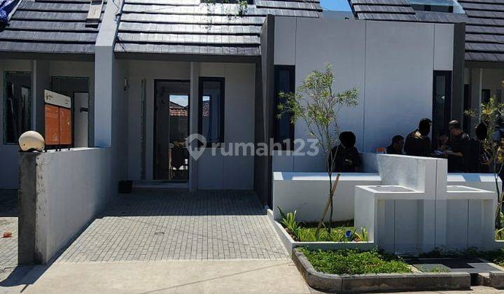 Rumah Bagus Minimalis Impian Pasangan Muda di Taman Rahayu 1