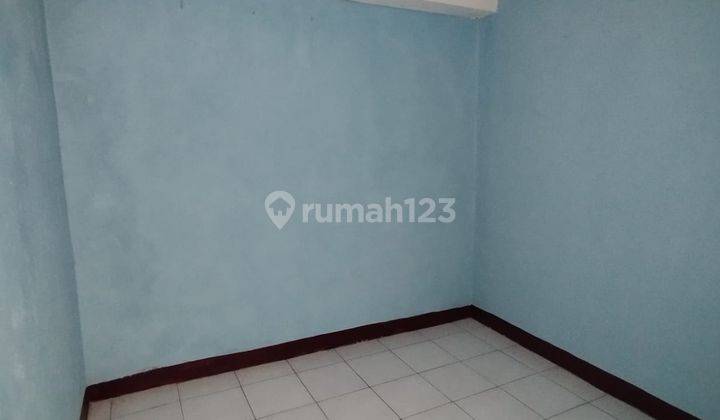 Rumah Kondisi Cukup Terawat, Siap Huni di Kopo Elok 2