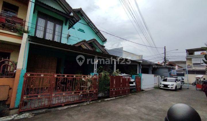 Rumah Terawat, Dekat Ke Jalan Besar Dan Puskesmas di Permata Kopo 1