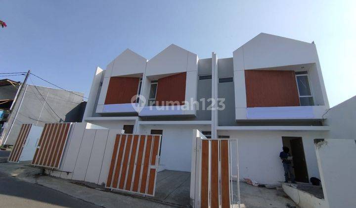 Rumah Desain Modern Ada 3 Unit di Sukamenak Indah 1