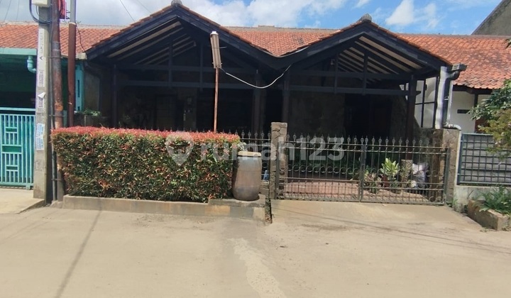 Rumah Asri Sayap Tki di Jalan Utama Komplek Rumah Asri Sayap Tki di Jalan Utama Komplek