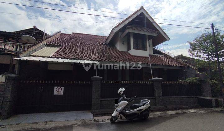 Rumah Terawat Ada 4+1 Kamar Tidur di Kopo Elok 1