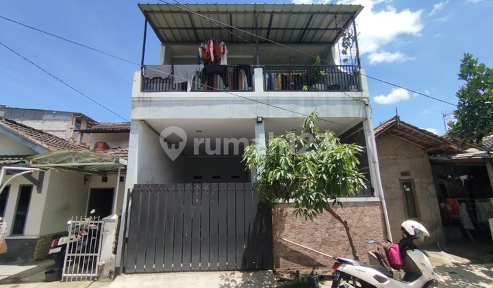 Rumah Dua Lantai dan Siap Huni di Rancamanyar dan Bebas Banjir