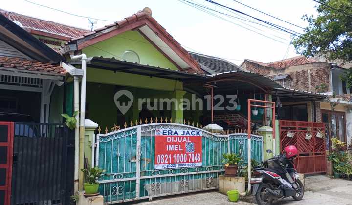 Ready-to-Live House Near Public Facilities, Safe and Comfortable Environment