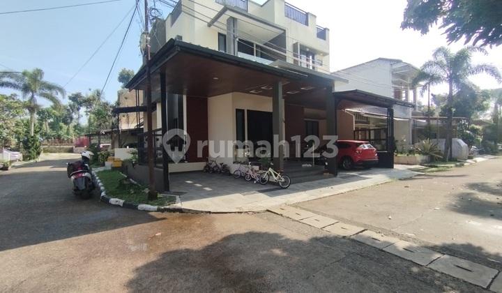 Rumah Mewah Nan Modern,Posisi Hook Memiliki 2 Lantai dan Terdapat Rooftop,Dengan Onegate System Lingkungan Aman dan Nyaman,Lantai Granit Rumah Mewah Nan Modern,Posisi Hook Memiliki 2 Lantai dan Terdapat Rooftop,Dengan Onegate System Lingkungan Aman dan Nyaman,Lantai Granit