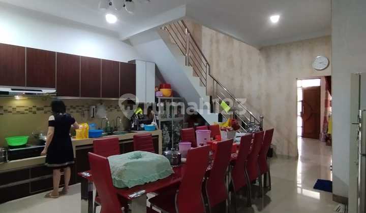 Luxury House with Hall Near Highway 2