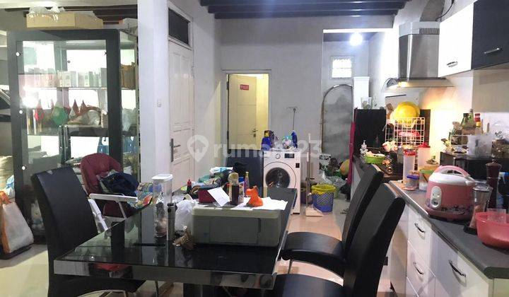 Rumah Modern Minimalis Tidak Banyak Sekat di Nata Endah 2