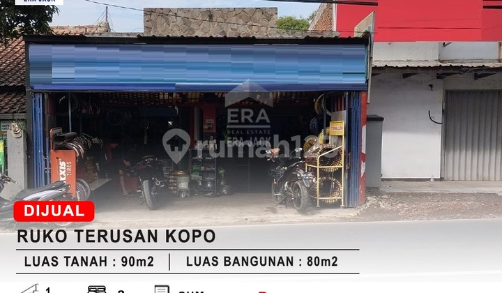 Shop House on Main Road Kopo Margahayu Suitable for Various Businesses