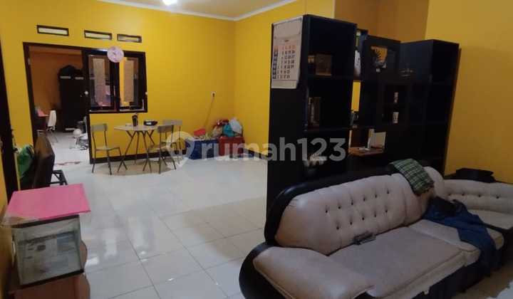 House on Main Road, Complex in Front of Post Office with Security Guard, Suitable for Business or Residence, Access Road in Front of House Fits 4 Cars. 2