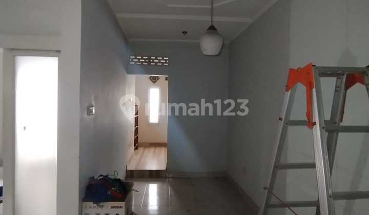 Rumah 2 Lantai Siap Huni Akses 3 Menit ke Tol 2