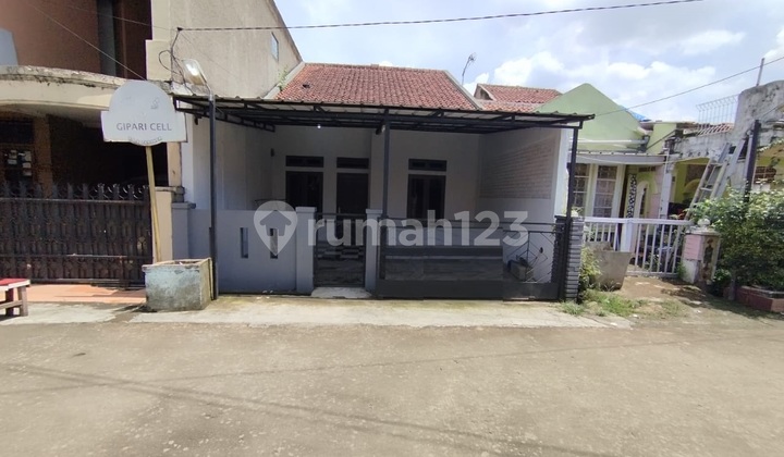 Rumah di Jalan Utama Komplek,Siap Huni Bebas Banjir dan Lingkungan Aman dan Nyaman Rumah di Jalan Utama Komplek,Siap Huni Bebas Banjir dan Lingkungan Aman dan Nyaman