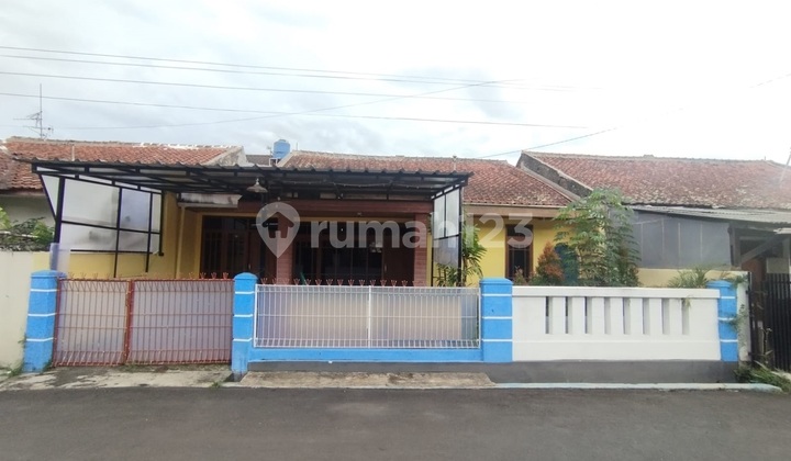 Rumah Siap Huni di Sukamenak Indah dengan Jalan Depan Rumah yang Bagus dan Lebar,Akses Mudah Dekat dengan Pusat Keramaian,Pusat Perbelanjaan dan Pusat Pendidikan,Dan yang Paling Penting Dekat dengan Pintu Tol dan Rumah Sakit