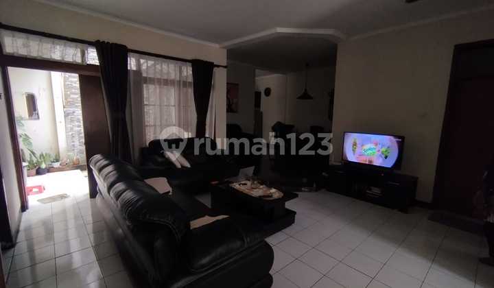Hunian dengan Vibes Rumah Nenek di Taman Cibaduyut Indah 2