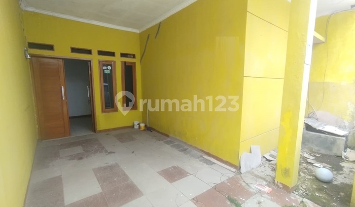 Rumah di Kawasan Padat Penduduk Sampora Sukamenak Bandung Rumah di Kawasan Padat Penduduk Sampora Sukamenak Bandung