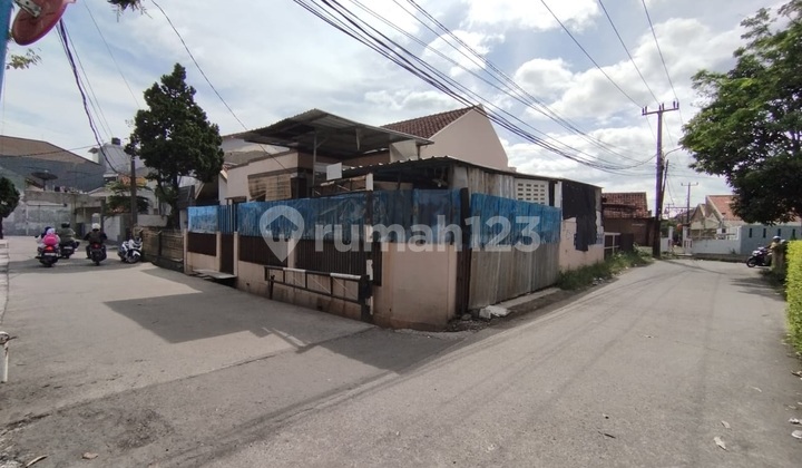 Rumah dengan Lokasi Yg Sangat Strategis di Sukamenak Indahakses Lalu Lalang,Cocok untuk Usaha Konveksi dan Lainnya..