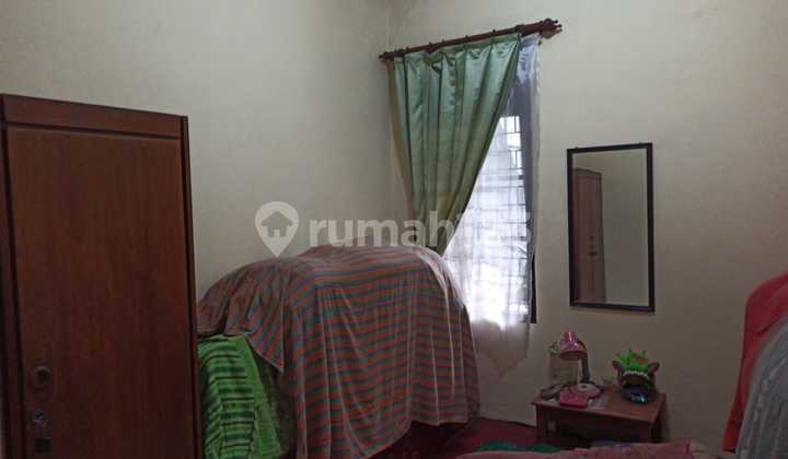 Rumah Asri Sayap Tki di Jalan Utama Komplek 2