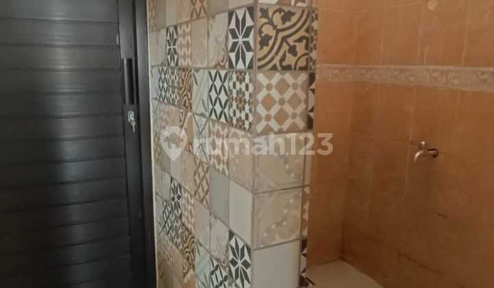 Rumah di Jalan Utama Mekarwangi Cocok untuk Investasi 2