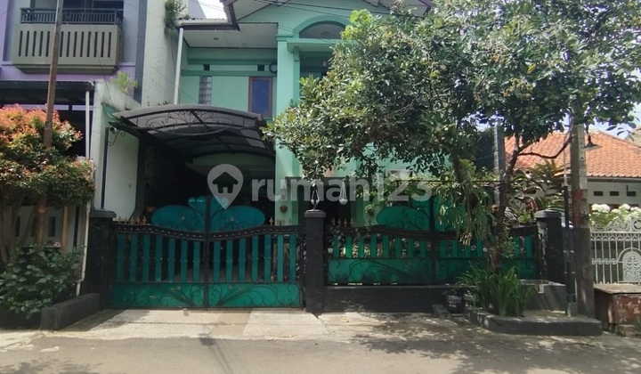 Rumah 2 Lantai Siap Huni di Sayap Tki 5 Menit ke Tol Margaasih Rumah 2 Lantai Siap Huni di Sayap Tki 5 Menit ke Tol Margaasih
