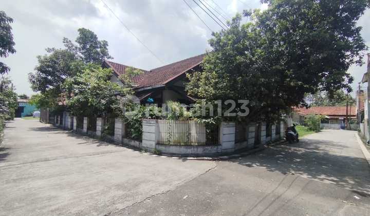 Hunian dengan Vibes Rumah Nenek di Cicukang Indah Posisi Hook