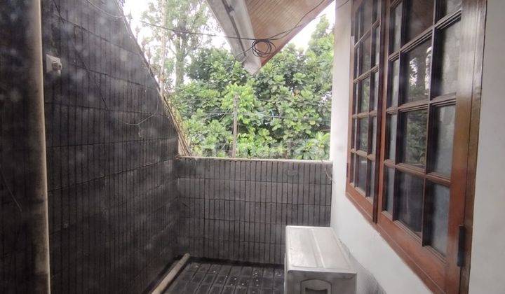 Rumah Terawat Ada 4+1 Kamar Tidur di Kopo Elok 2