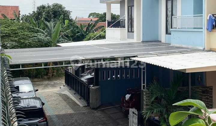 Rumah Palem Semi di Tangerang Kota
