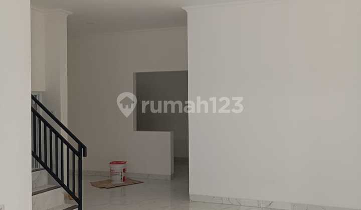 Nice House with SHM in Jurangmangu 2