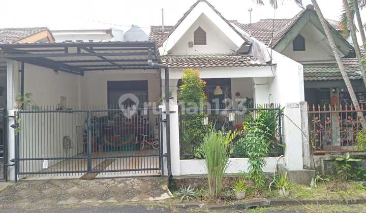Rumah Lama Rapi Dan Siap Huni Shm Di Bsd