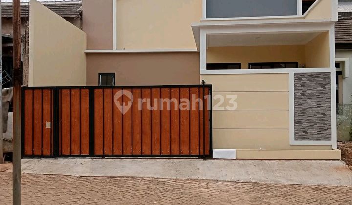 Rumah Baru Siap Huni Nempel Bsd