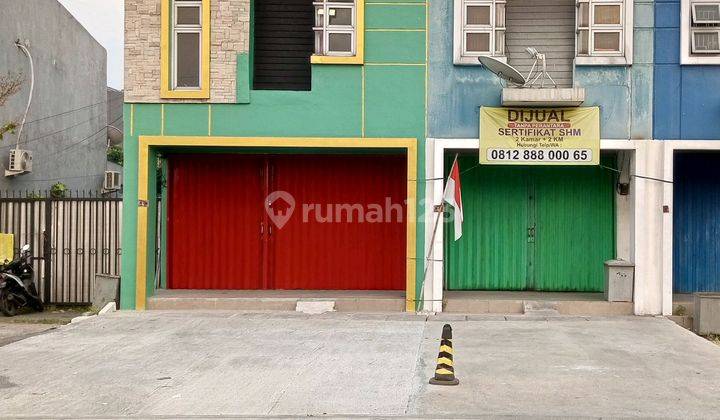 Ruko Emerald Spring 2 Lantai Siap Huni Lokasi Strategis Pinggir Jalan 1